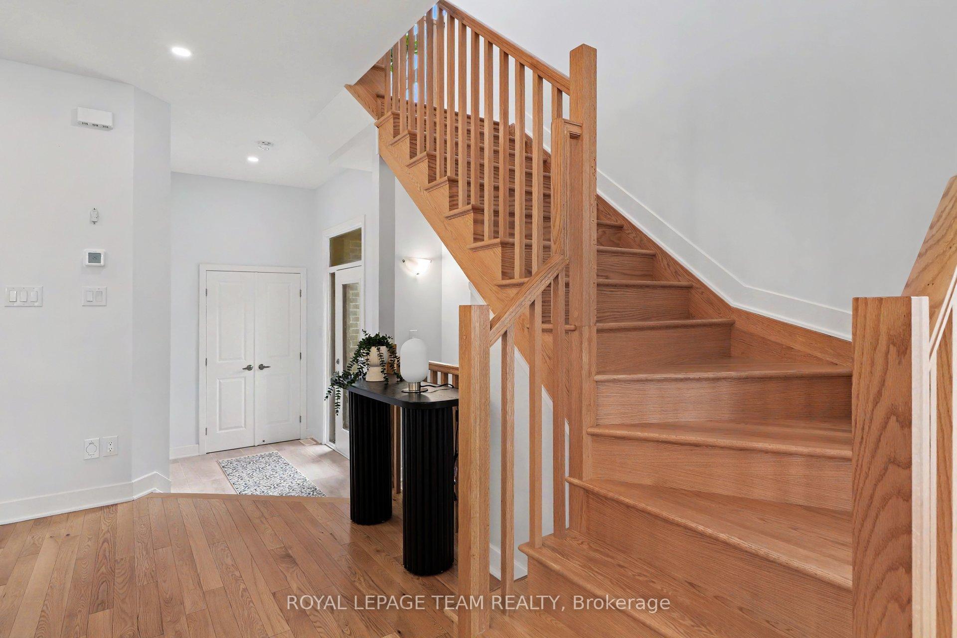 Photo 5 of 590 Triangle Street, Ottawa, Kanata - Emerald Meadows/Trailwest — HOMEH