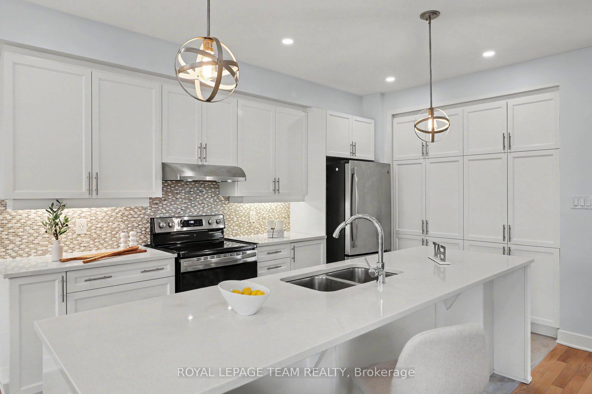 Photo 12 of 590 Triangle Street, Ottawa, Kanata - Emerald Meadows/Trailwest — HOMEH
