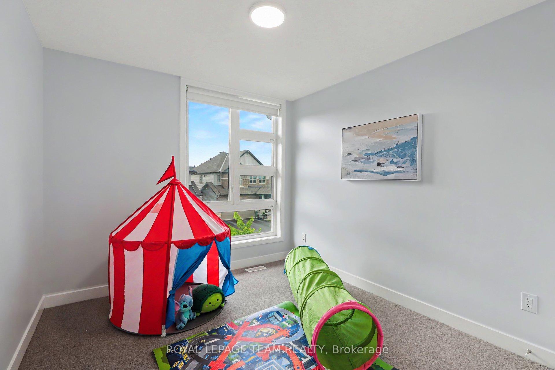 Photo 16 of 590 Triangle Street, Ottawa, Kanata - Emerald Meadows/Trailwest — HOMEH