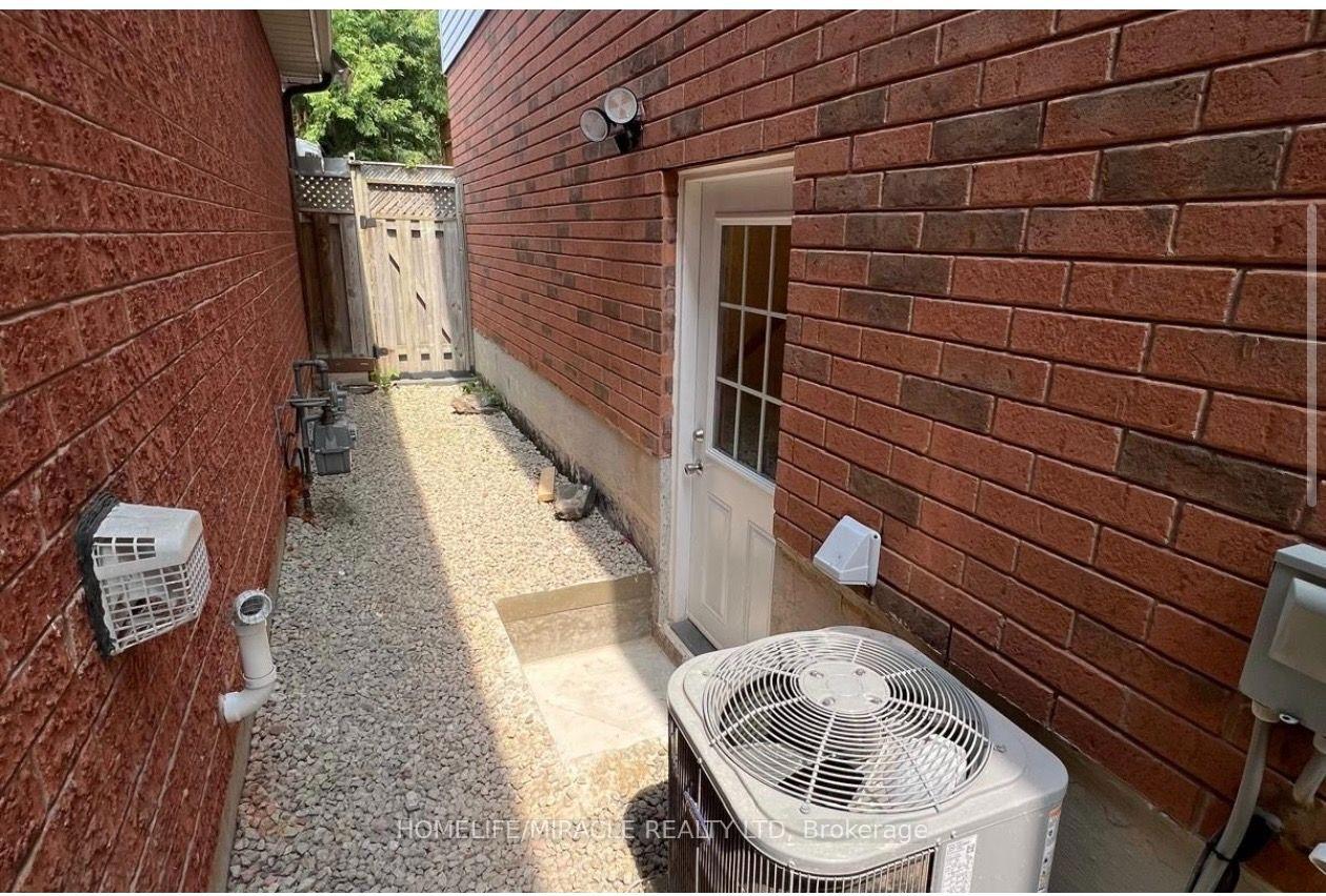 Photo 3 of Unit Basement, 6 Adams Park Gate, Scarborough, Centennial Scarborough — HOMEH