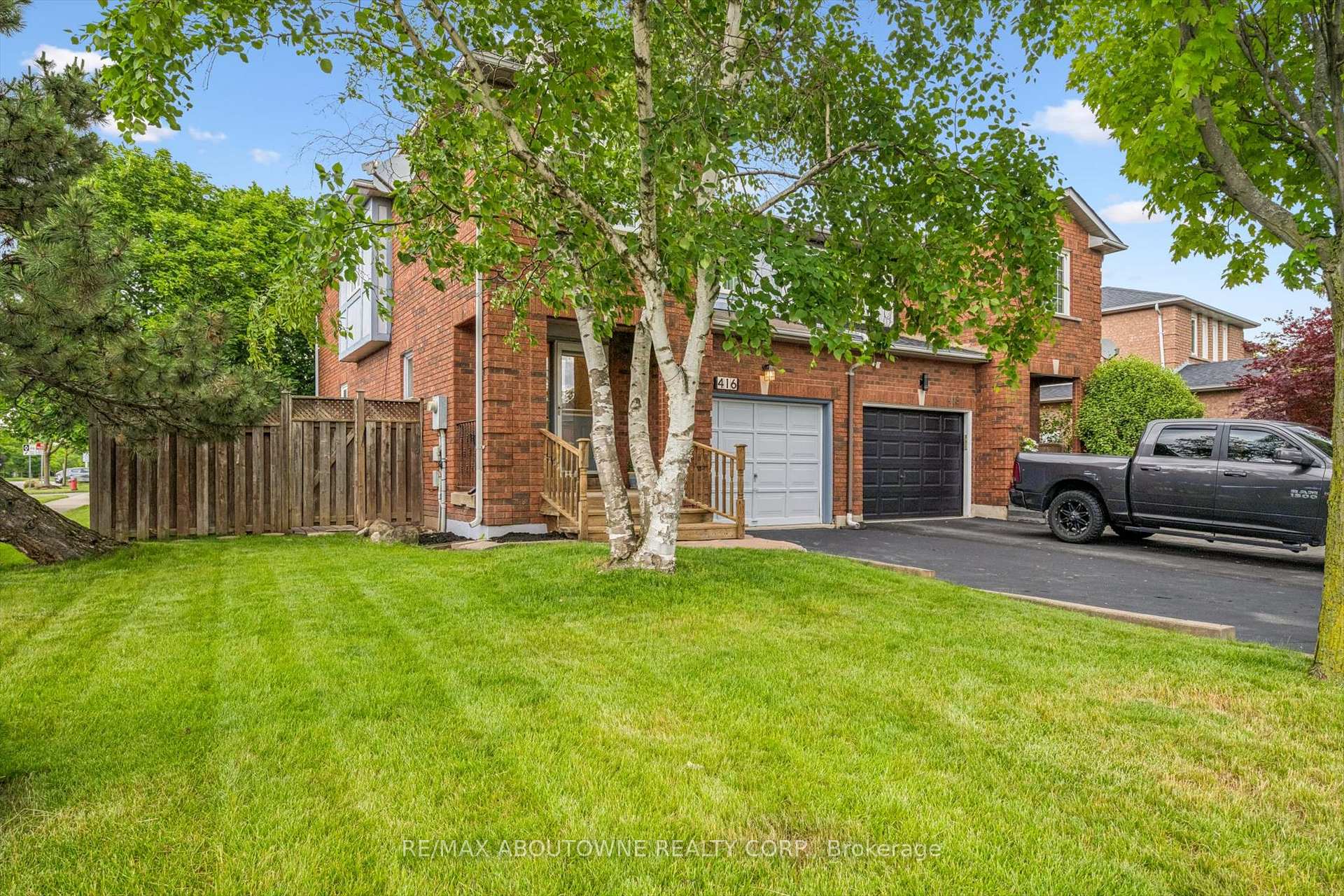 Photo 2 of 416 Marlatt Drive, Oakville, River Oaks — HOMEH
