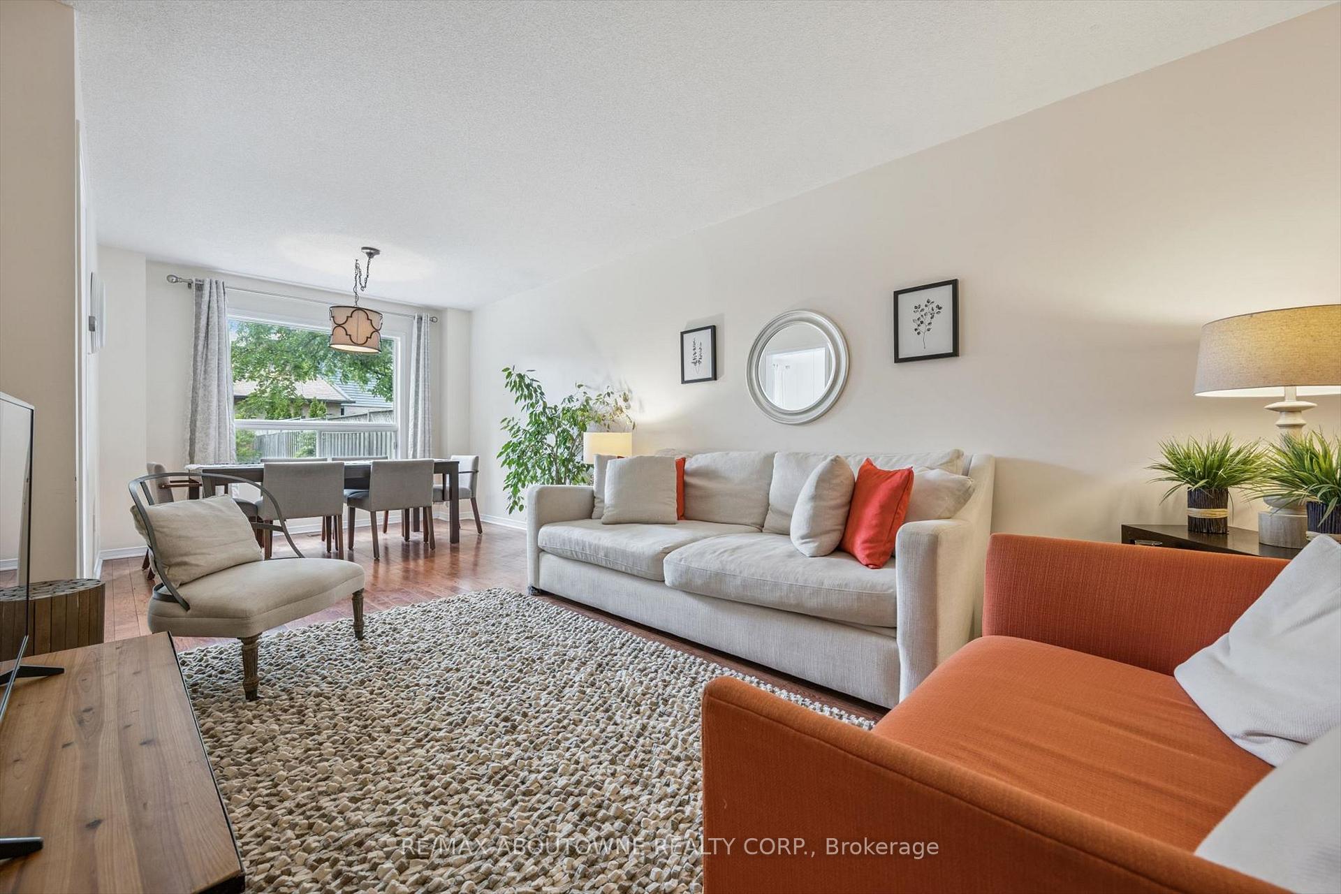 Photo 5 of 416 Marlatt Drive, Oakville, River Oaks — HOMEH