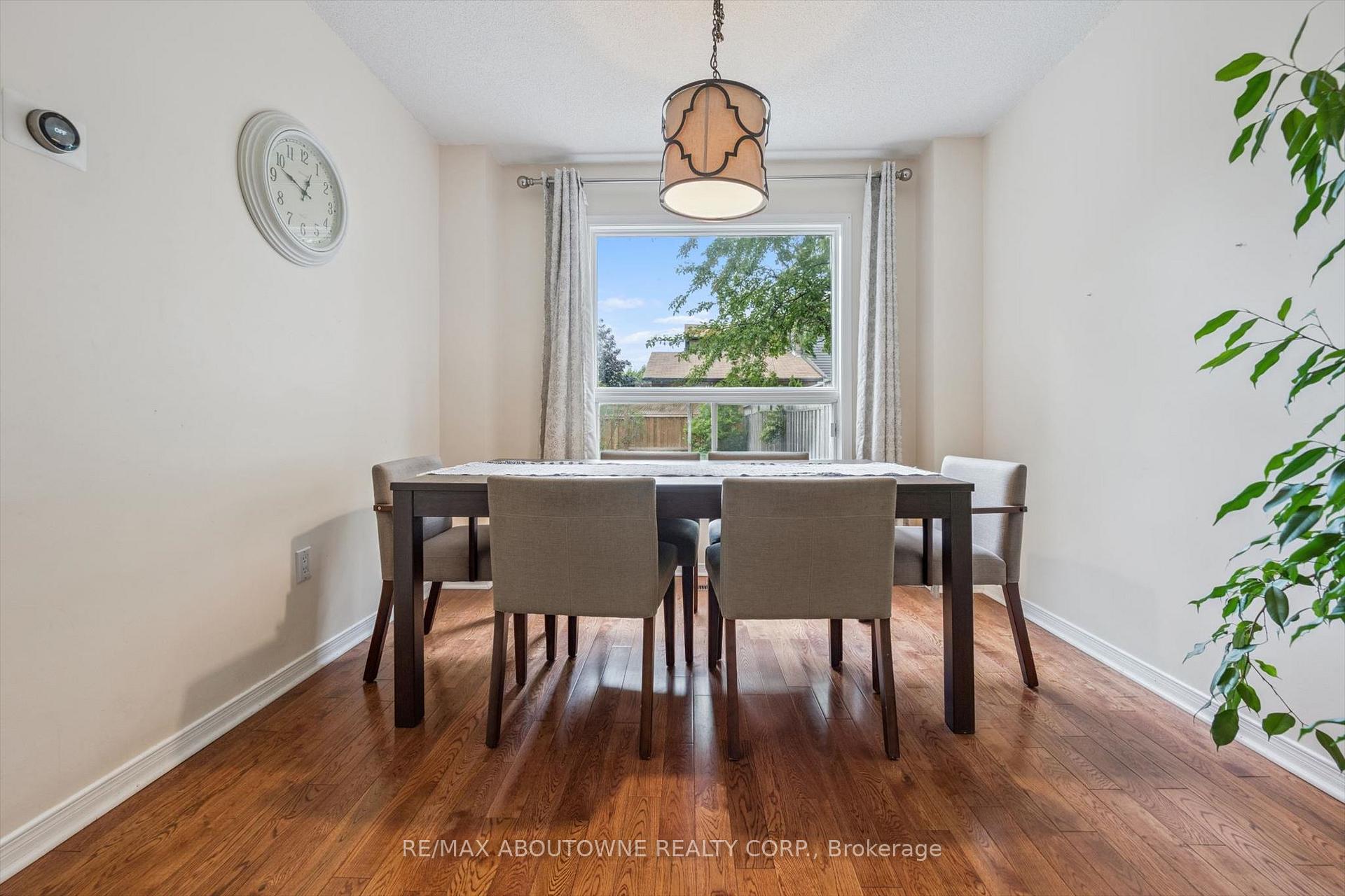 Photo 8 of 416 Marlatt Drive, Oakville, River Oaks — HOMEH