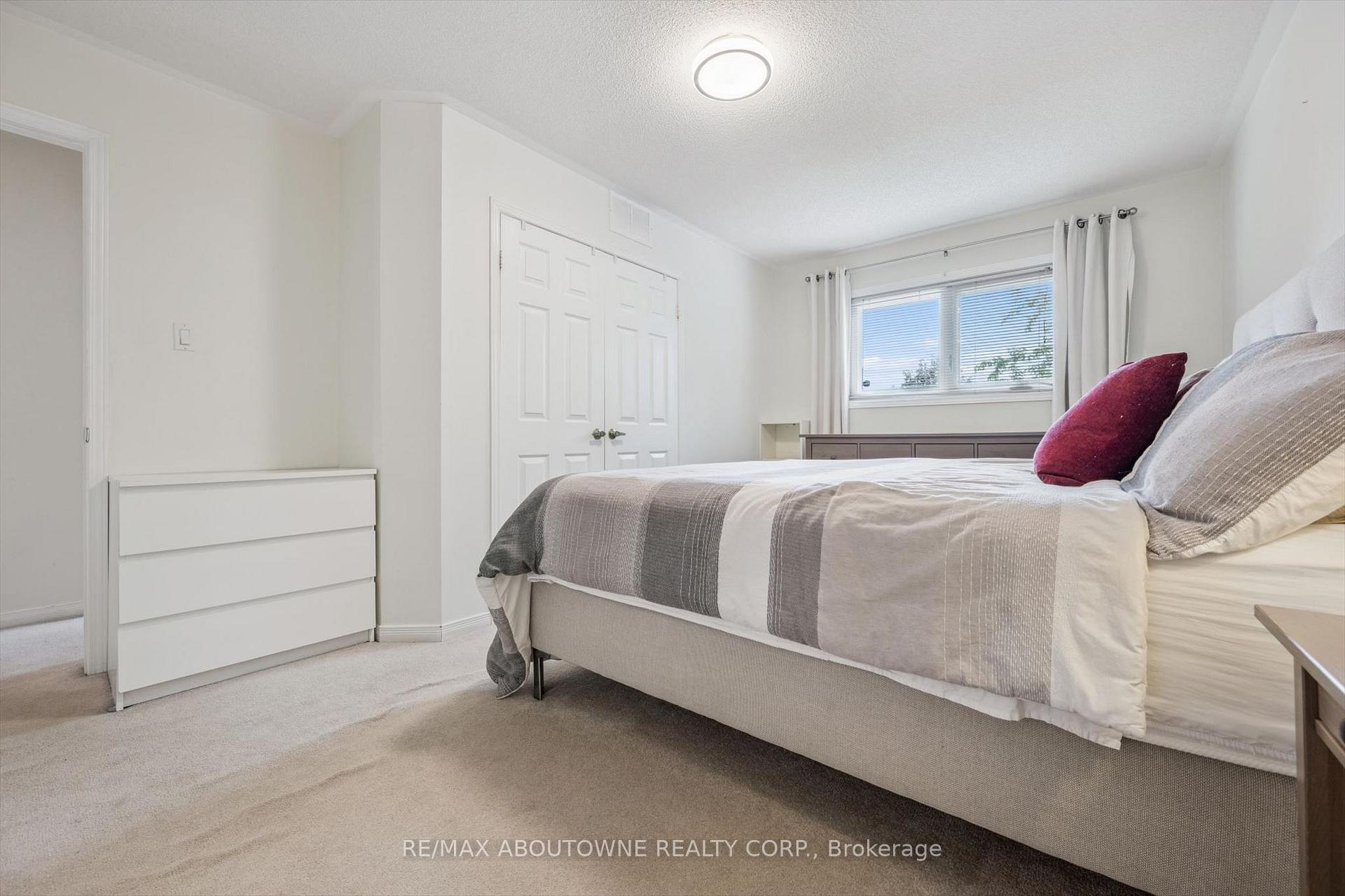 Photo 18 of 416 Marlatt Drive, Oakville, River Oaks — HOMEH