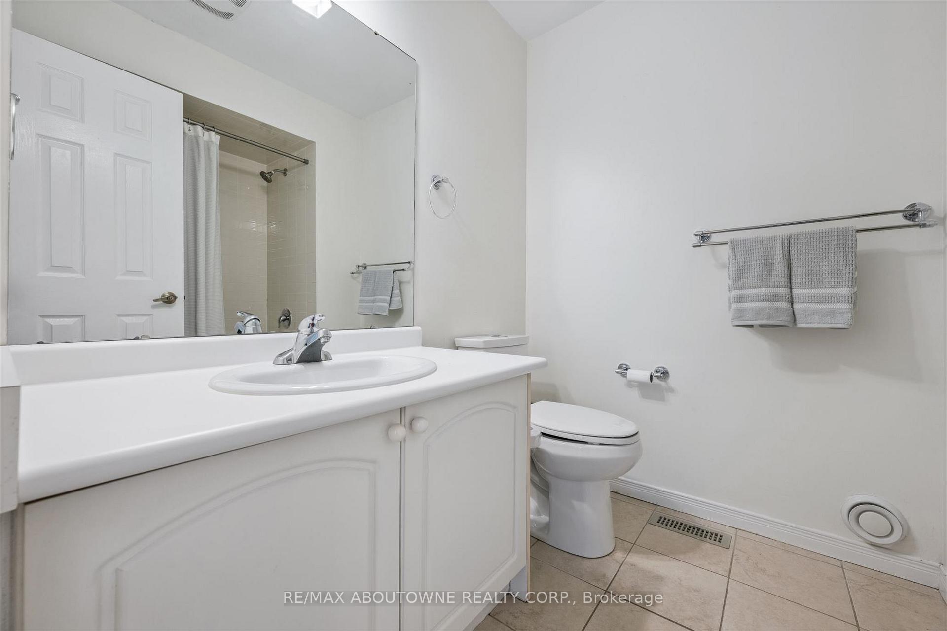 Photo 26 of 416 Marlatt Drive, Oakville, River Oaks — HOMEH