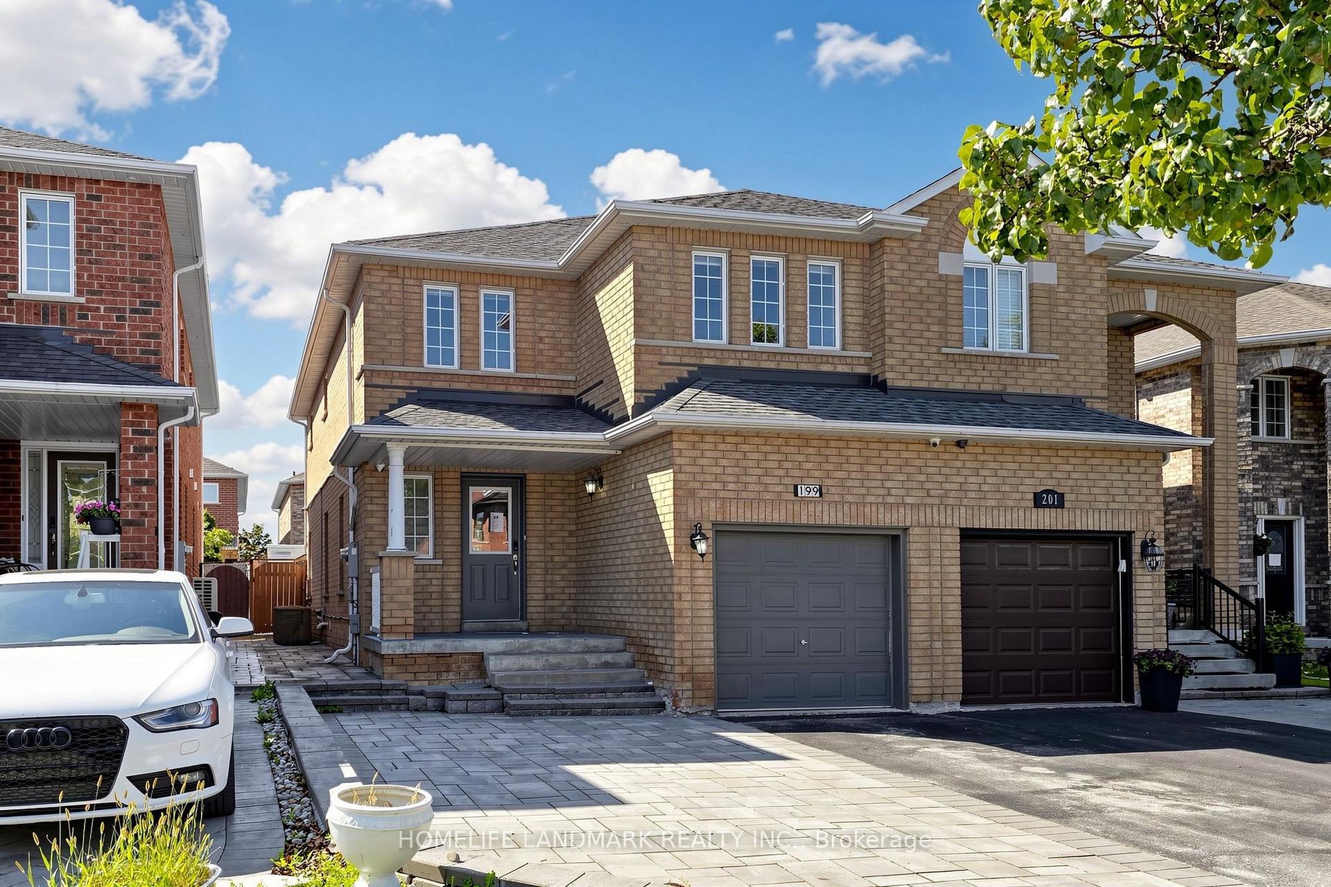 Photo 4 of 199 Purcell Crescent, Vaughan, Maple — HOMEH