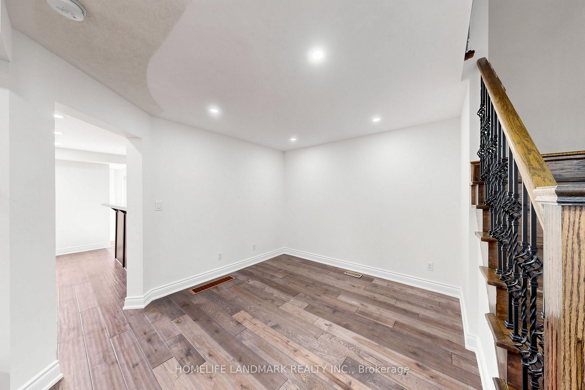 Photo 13 of 199 Purcell Crescent, Vaughan, Maple — HOMEH
