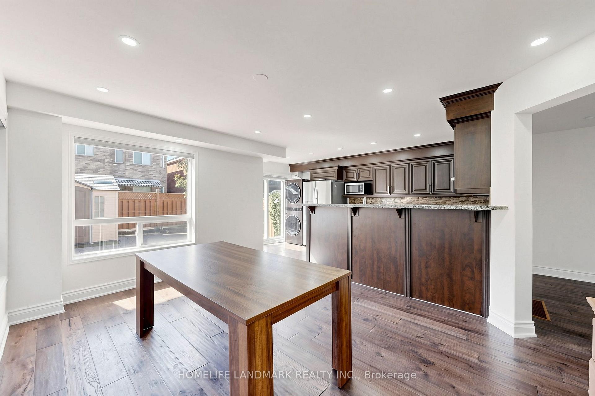 Photo 16 of 199 Purcell Crescent, Vaughan, Maple — HOMEH
