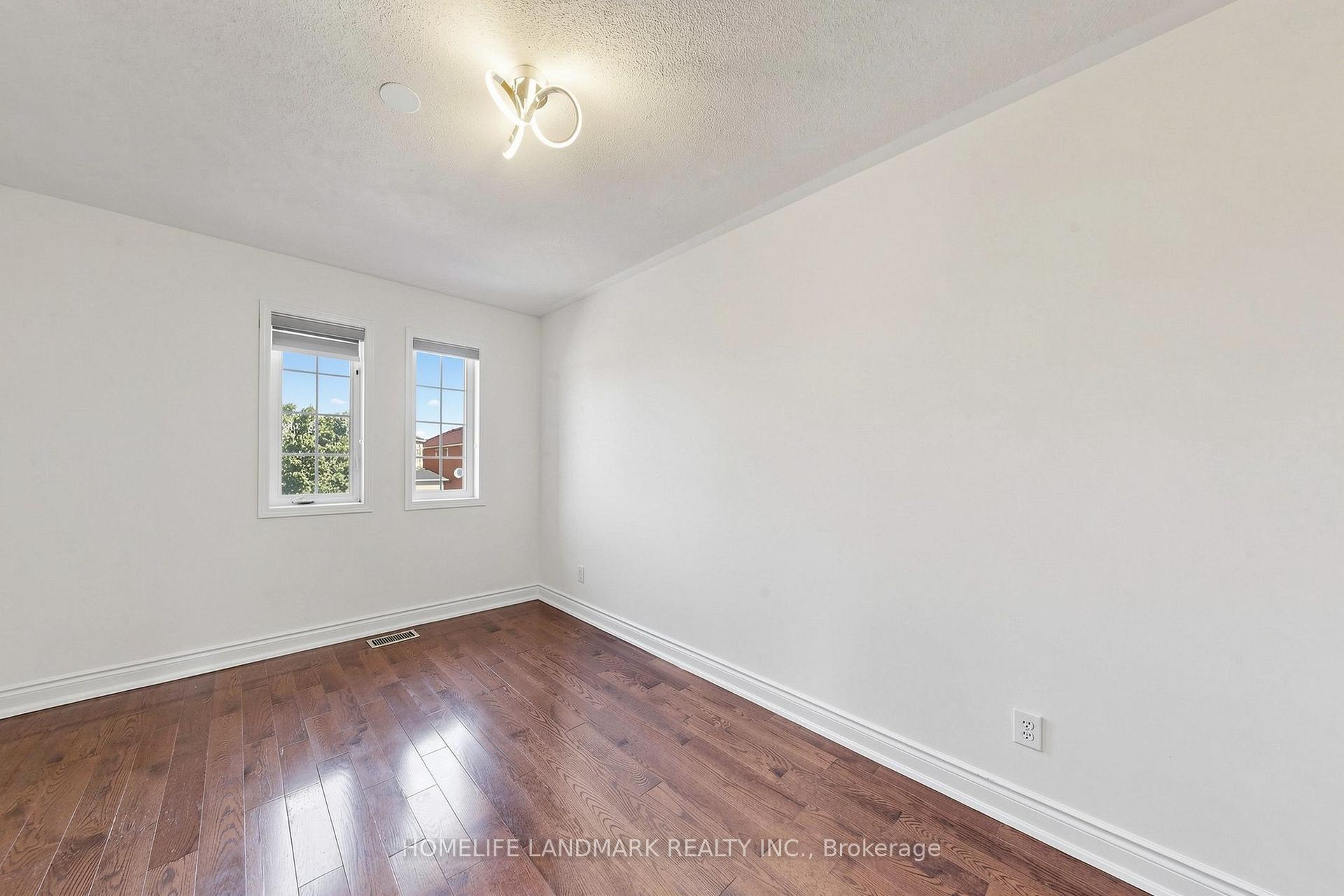 Photo 27 of 199 Purcell Crescent, Vaughan, Maple — HOMEH