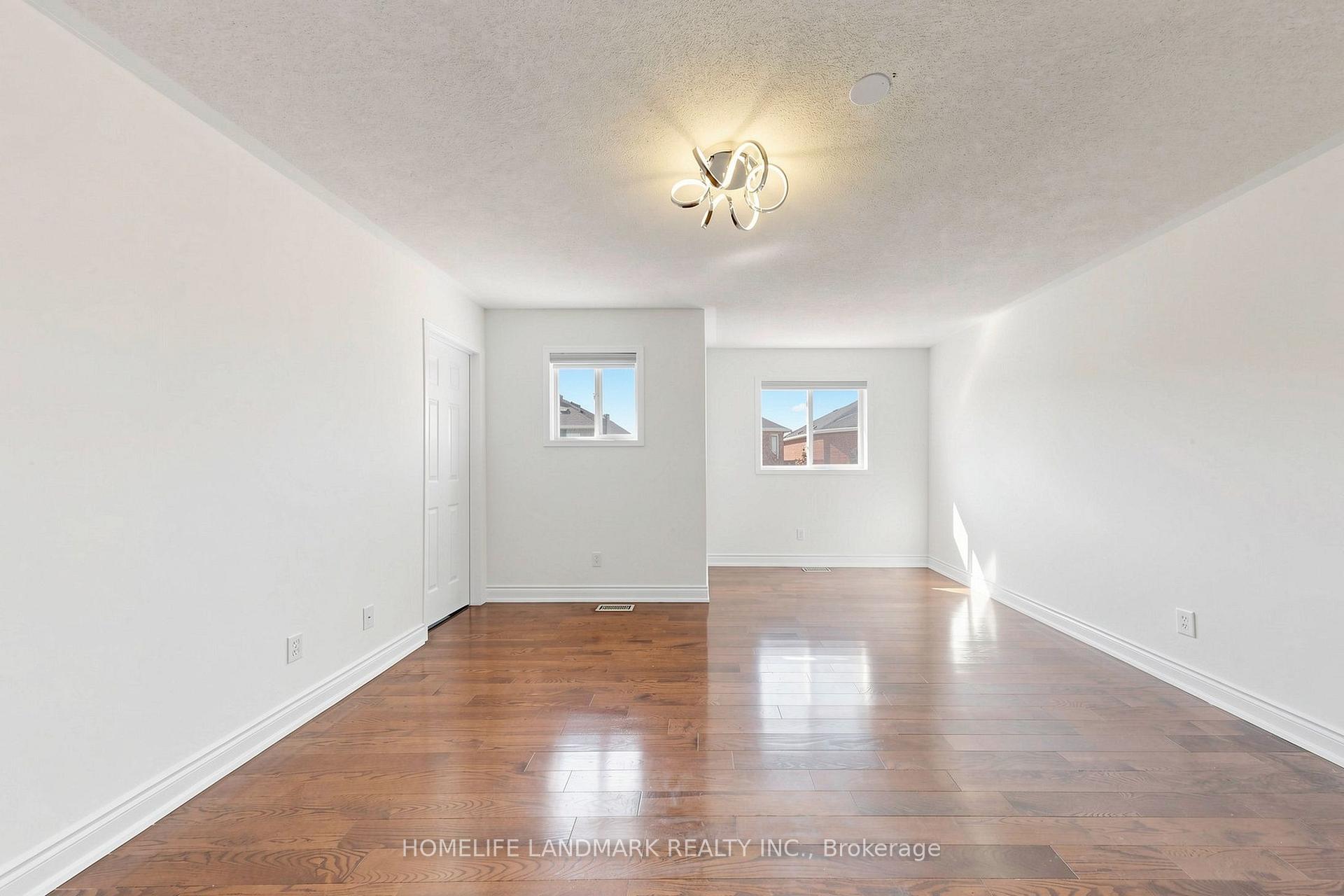 Photo 34 of 199 Purcell Crescent, Vaughan, Maple — HOMEH