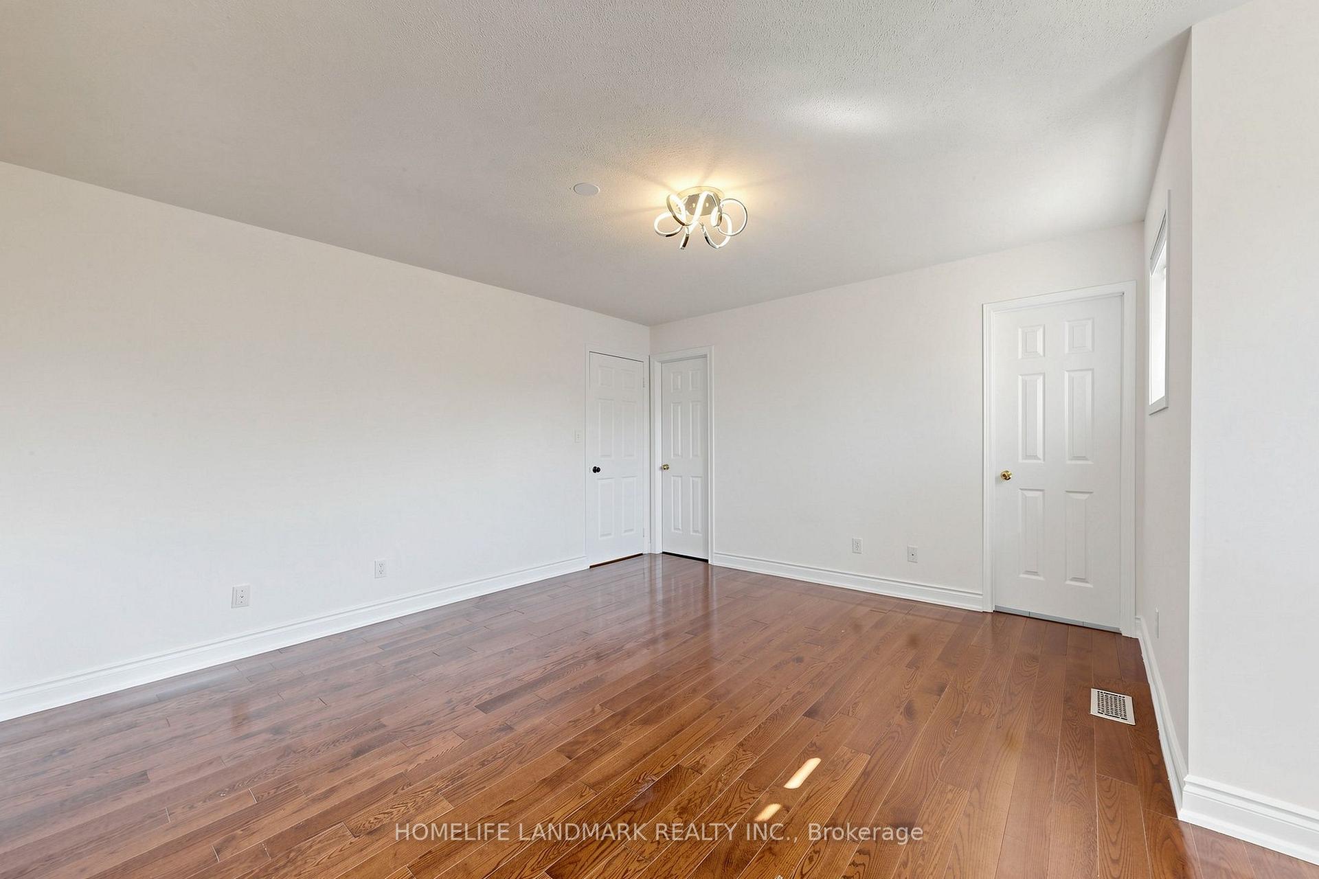 Photo 36 of 199 Purcell Crescent, Vaughan, Maple — HOMEH