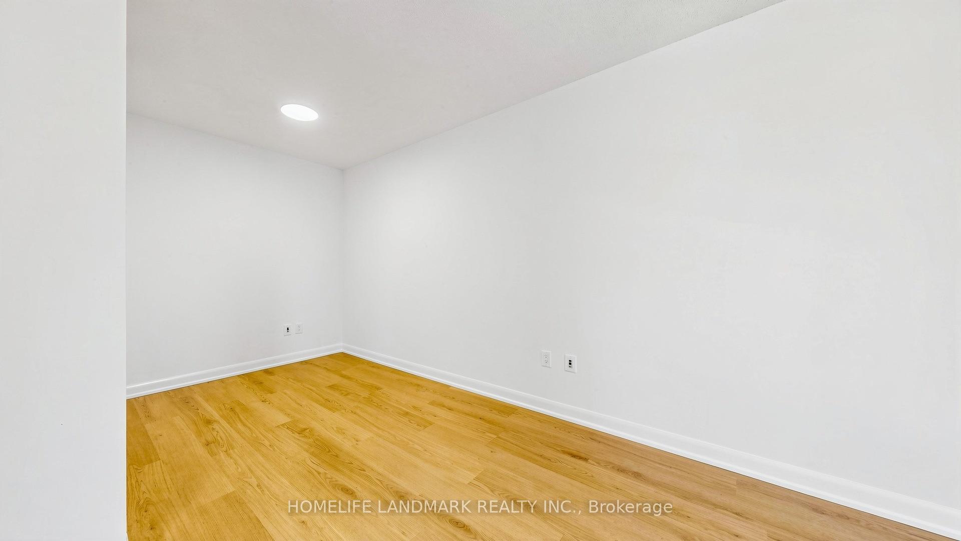 Photo 12 of Unit 1105, 33 Sheppard Avenue E, North York, Willowdale East — HOMEH