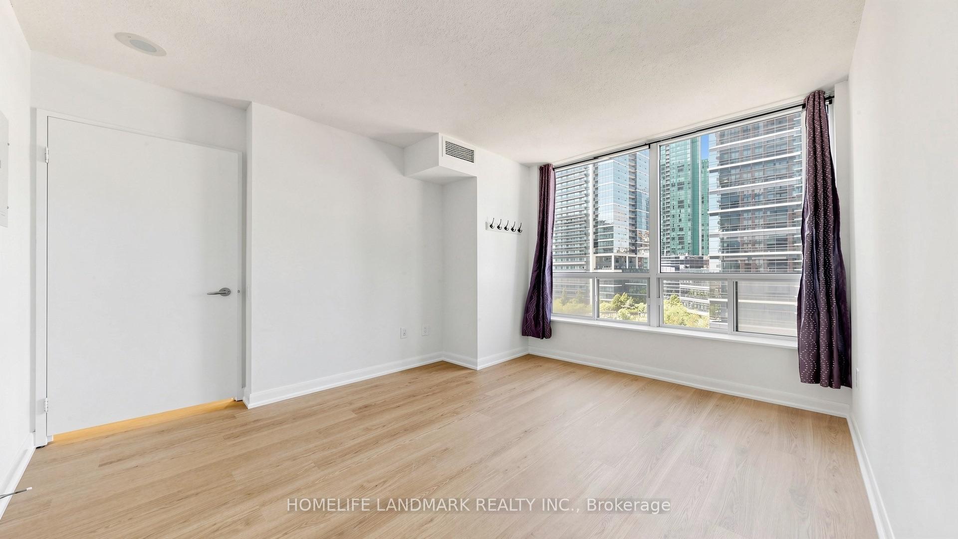 Photo 17 of Unit 1105, 33 Sheppard Avenue E, North York, Willowdale East — HOMEH