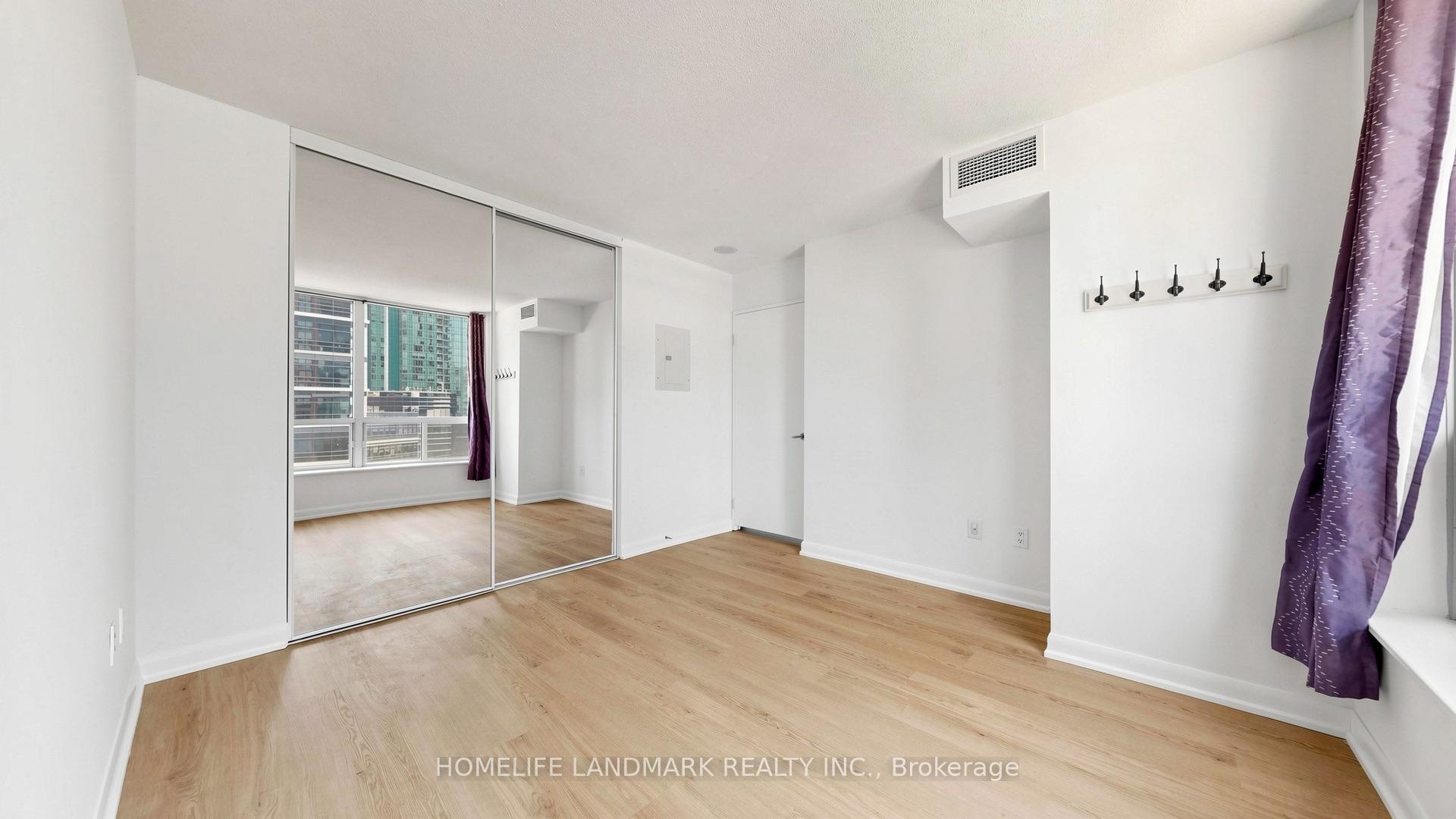 Photo 19 of Unit 1105, 33 Sheppard Avenue E, North York, Willowdale East — HOMEH