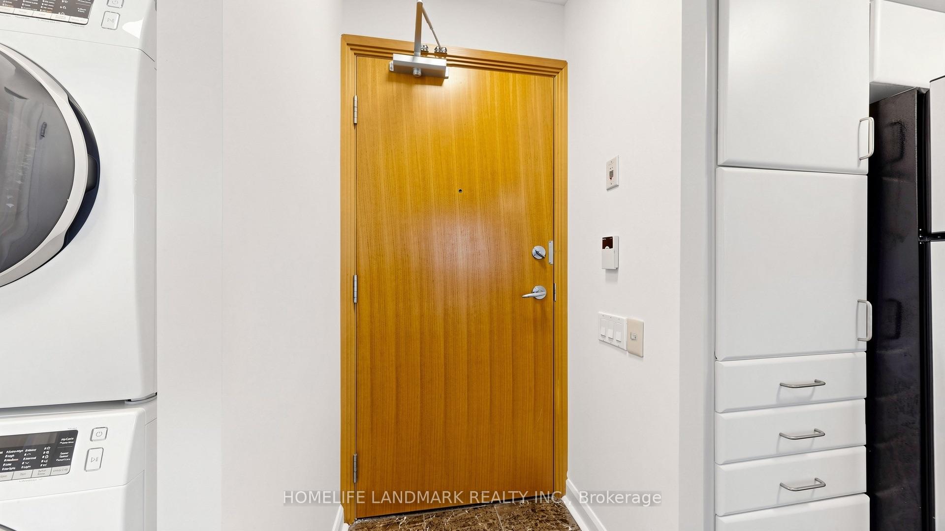 Photo 23 of Unit 1105, 33 Sheppard Avenue E, North York, Willowdale East — HOMEH