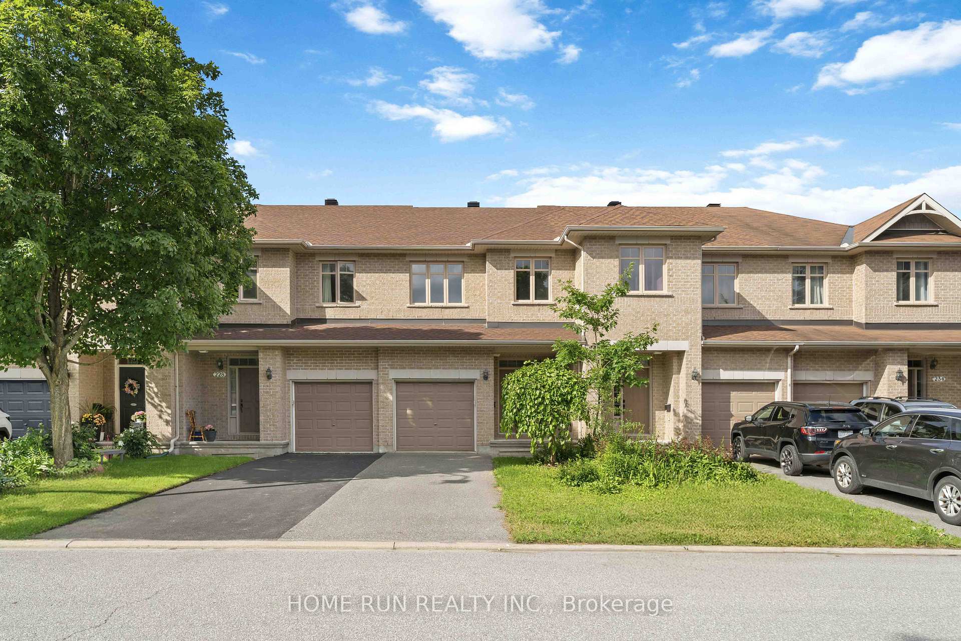 Photo 1 of 230 Badgeley Avenue, Ottawa, Kanata - Kanata Lakes/Heritage Hills — HOMEH