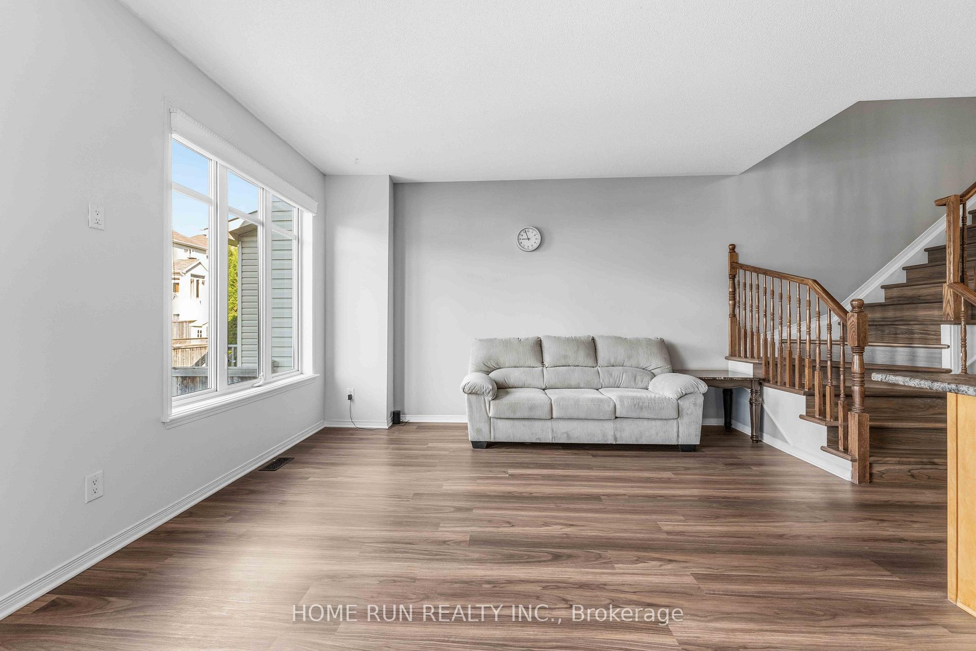 Photo 8 of 230 Badgeley Avenue, Ottawa, Kanata - Kanata Lakes/Heritage Hills — HOMEH