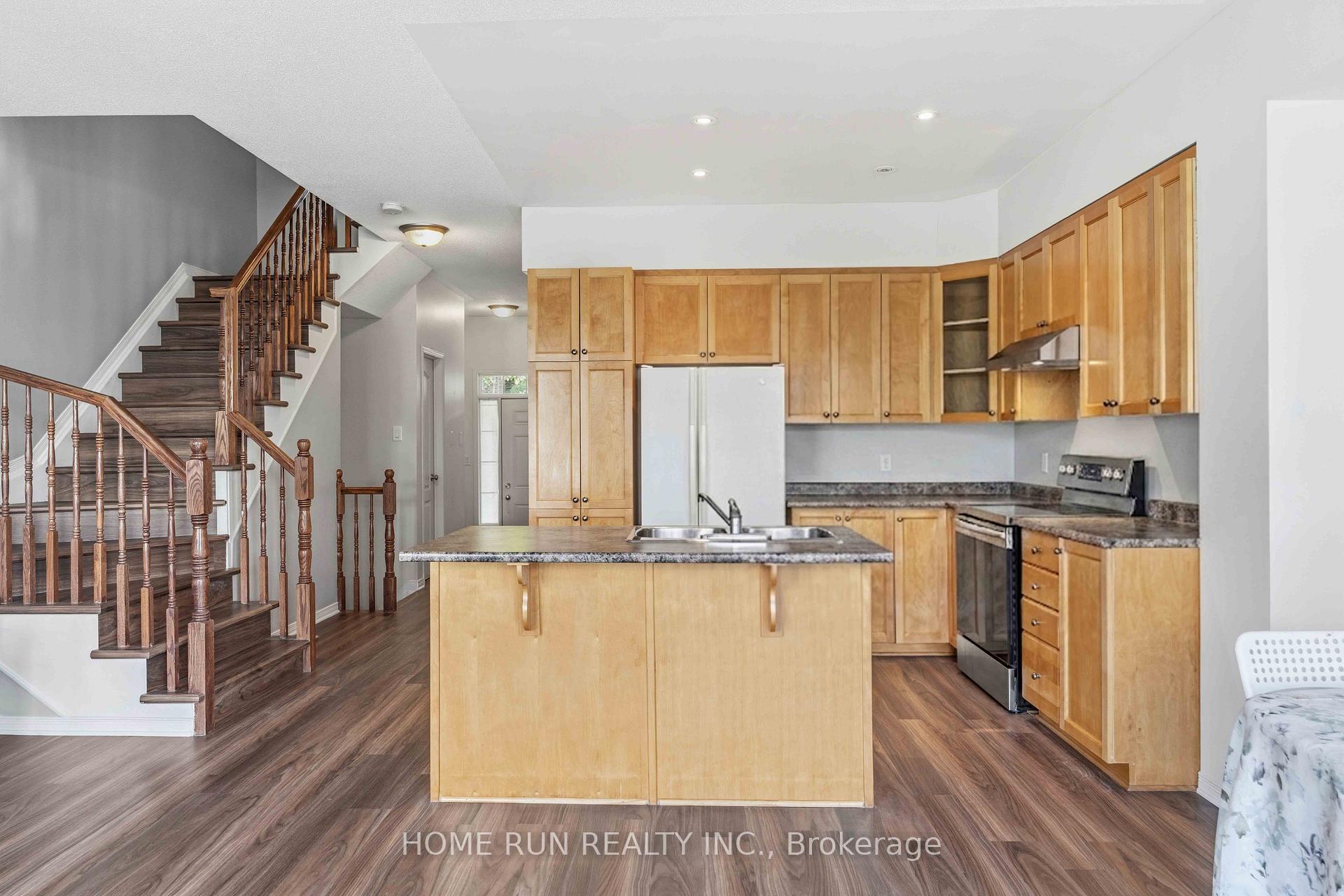 Photo 9 of 230 Badgeley Avenue, Ottawa, Kanata - Kanata Lakes/Heritage Hills — HOMEH