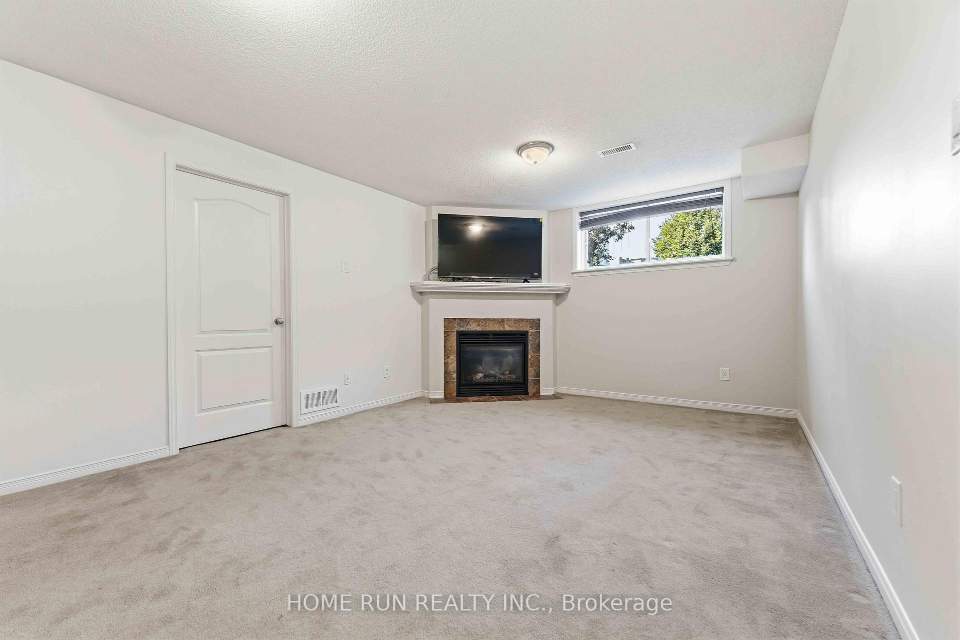 Photo 24 of 230 Badgeley Avenue, Ottawa, Kanata - Kanata Lakes/Heritage Hills — HOMEH