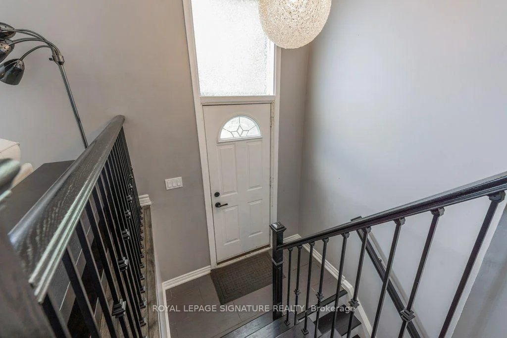 Photo 2 of 676 Abana Road, Mississauga, Cooksville — HOMEH
