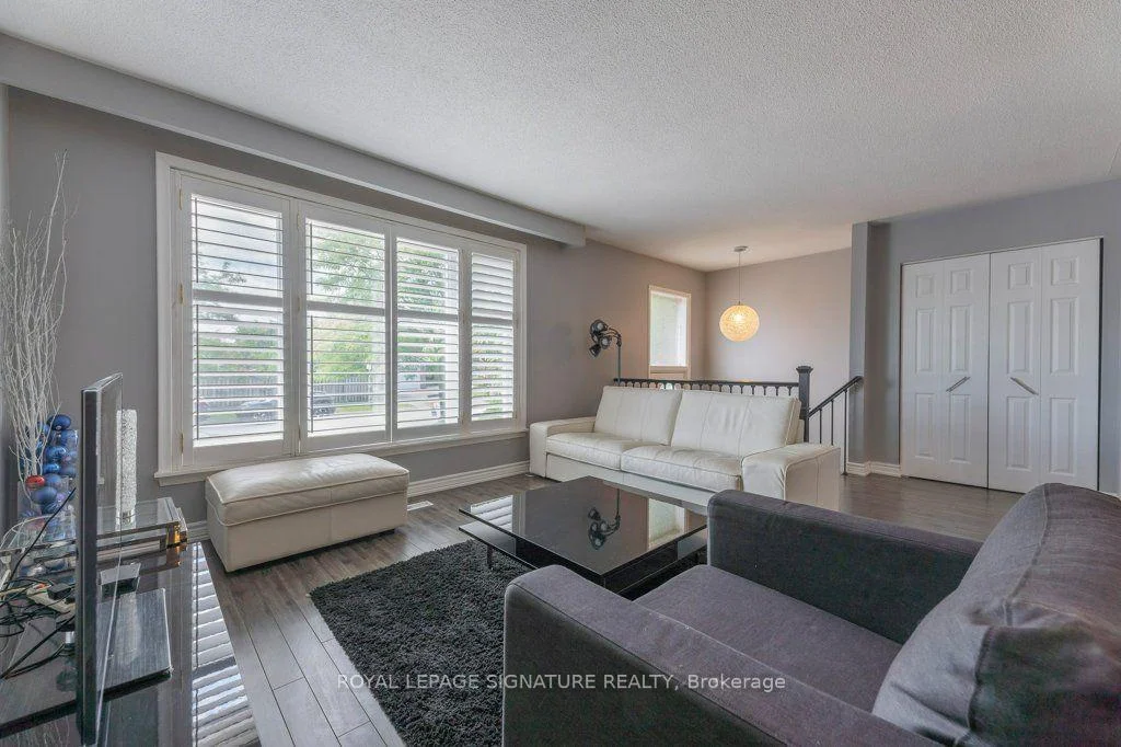 Photo 5 of 676 Abana Road, Mississauga, Cooksville — HOMEH