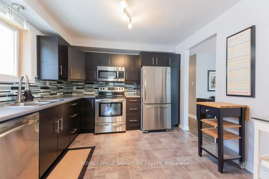 Photo 9 of 676 Abana Road, Mississauga, Cooksville — HOMEH