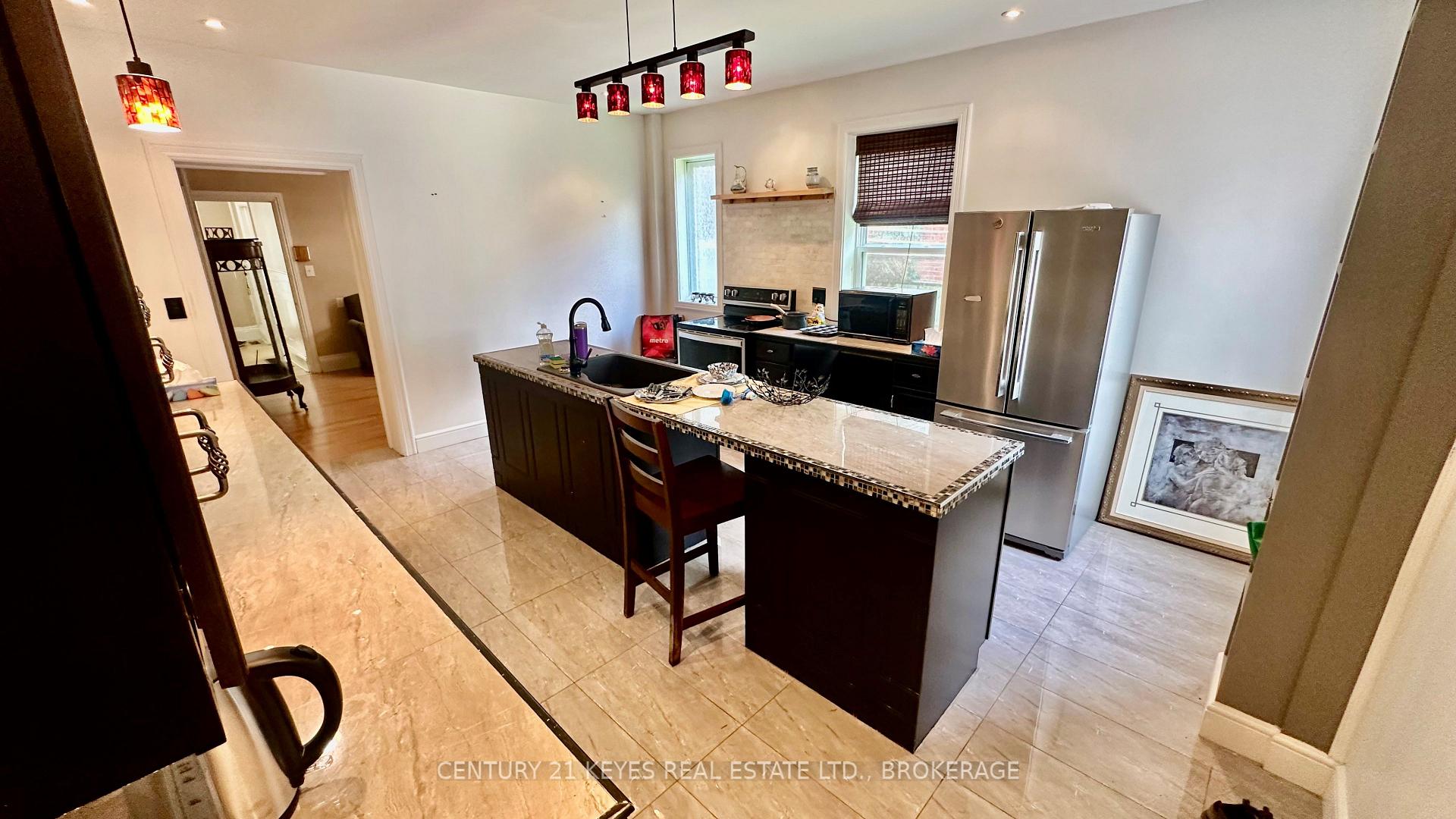 Photo 10 of 216 Brock Street, Gananoque, Gananoque — HOMEH