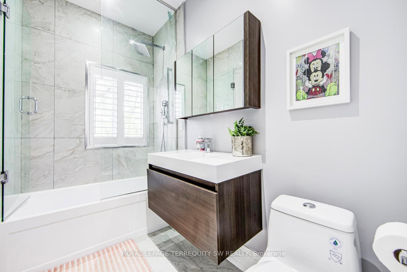 Photo 24 of 888 Fourth Street, Mississauga, Lakeview — HOMEH