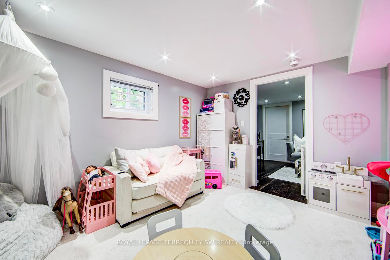 Photo 32 of 888 Fourth Street, Mississauga, Lakeview — HOMEH