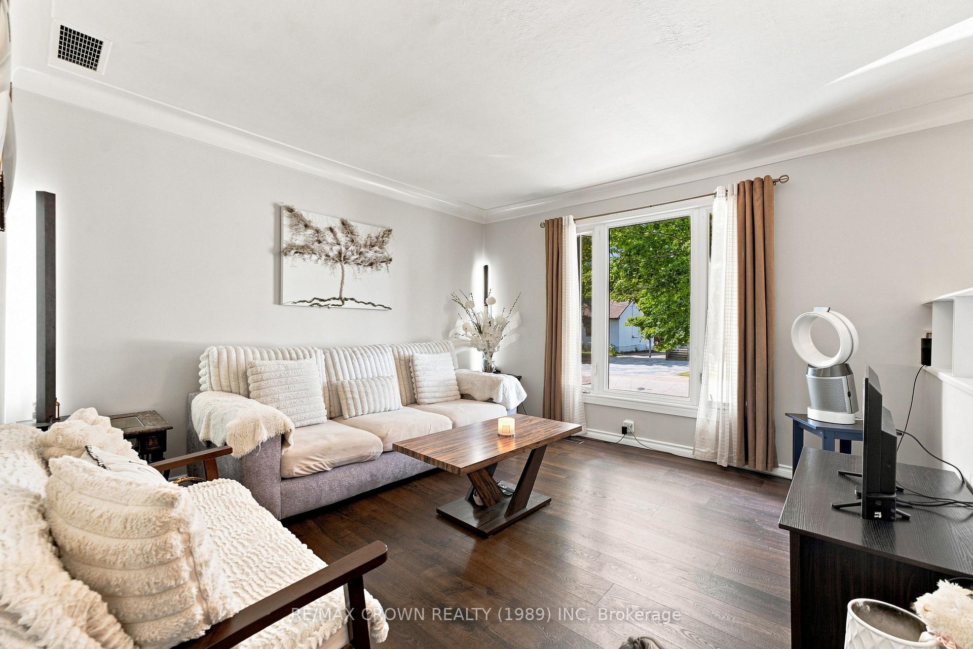 Photo 4 of 262 Lee Avenue, North Bay, Ferris — HOMEH