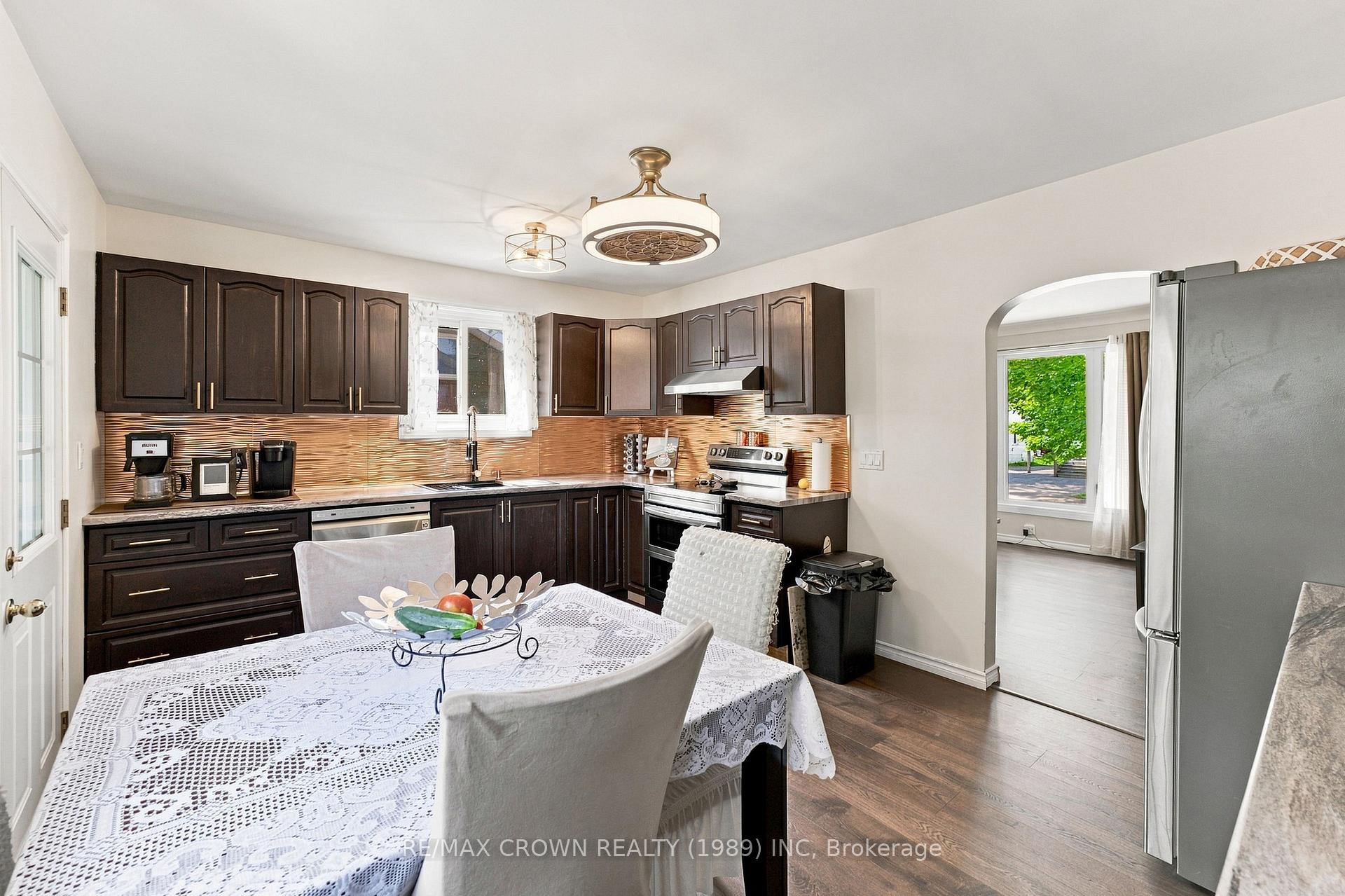 Photo 8 of 262 Lee Avenue, North Bay, Ferris — HOMEH