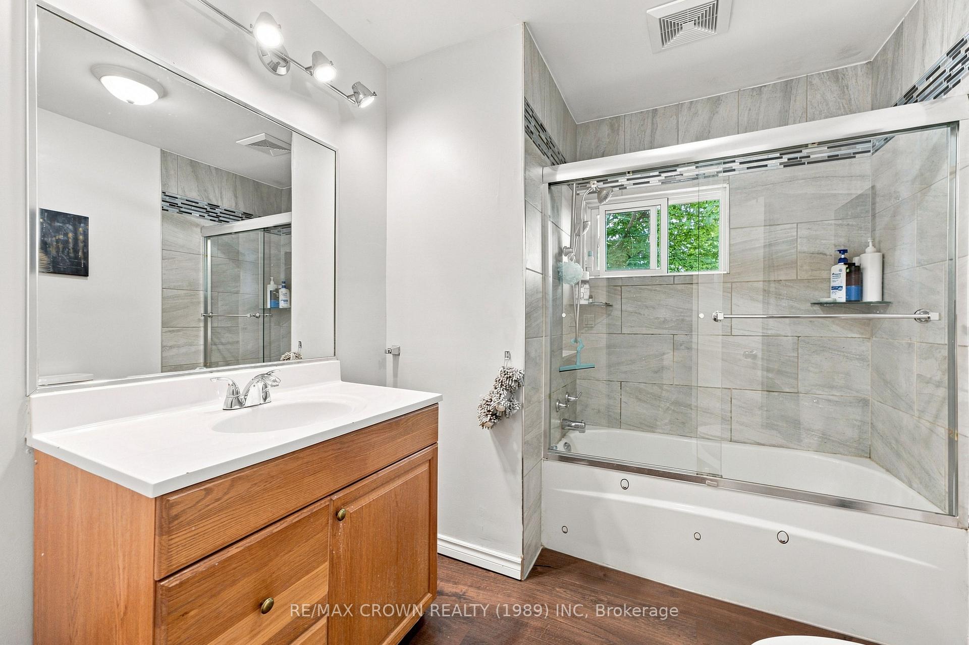 Photo 14 of 262 Lee Avenue, North Bay, Ferris — HOMEH