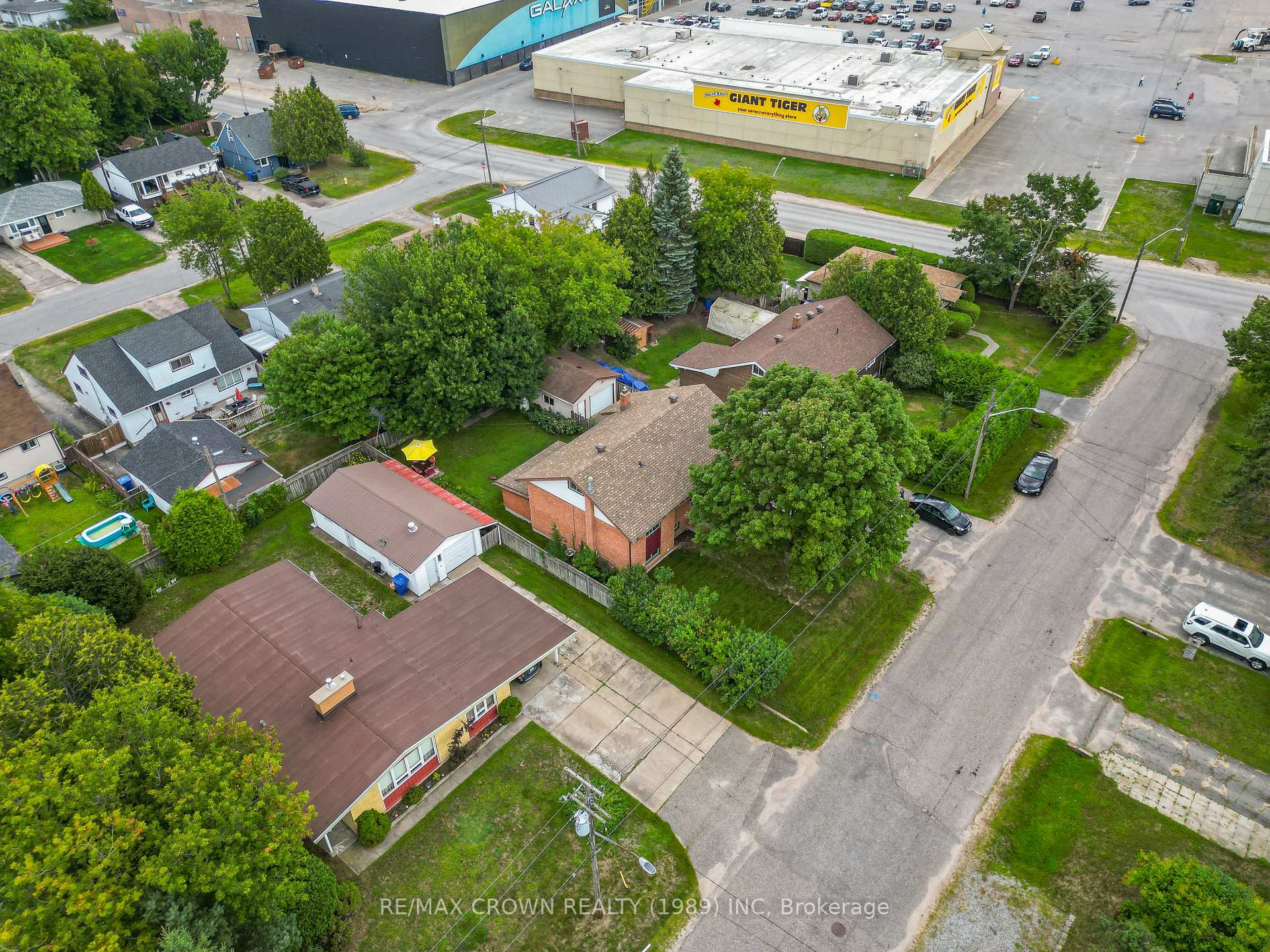 Photo 53 of 262 Lee Avenue, North Bay, Ferris — HOMEH