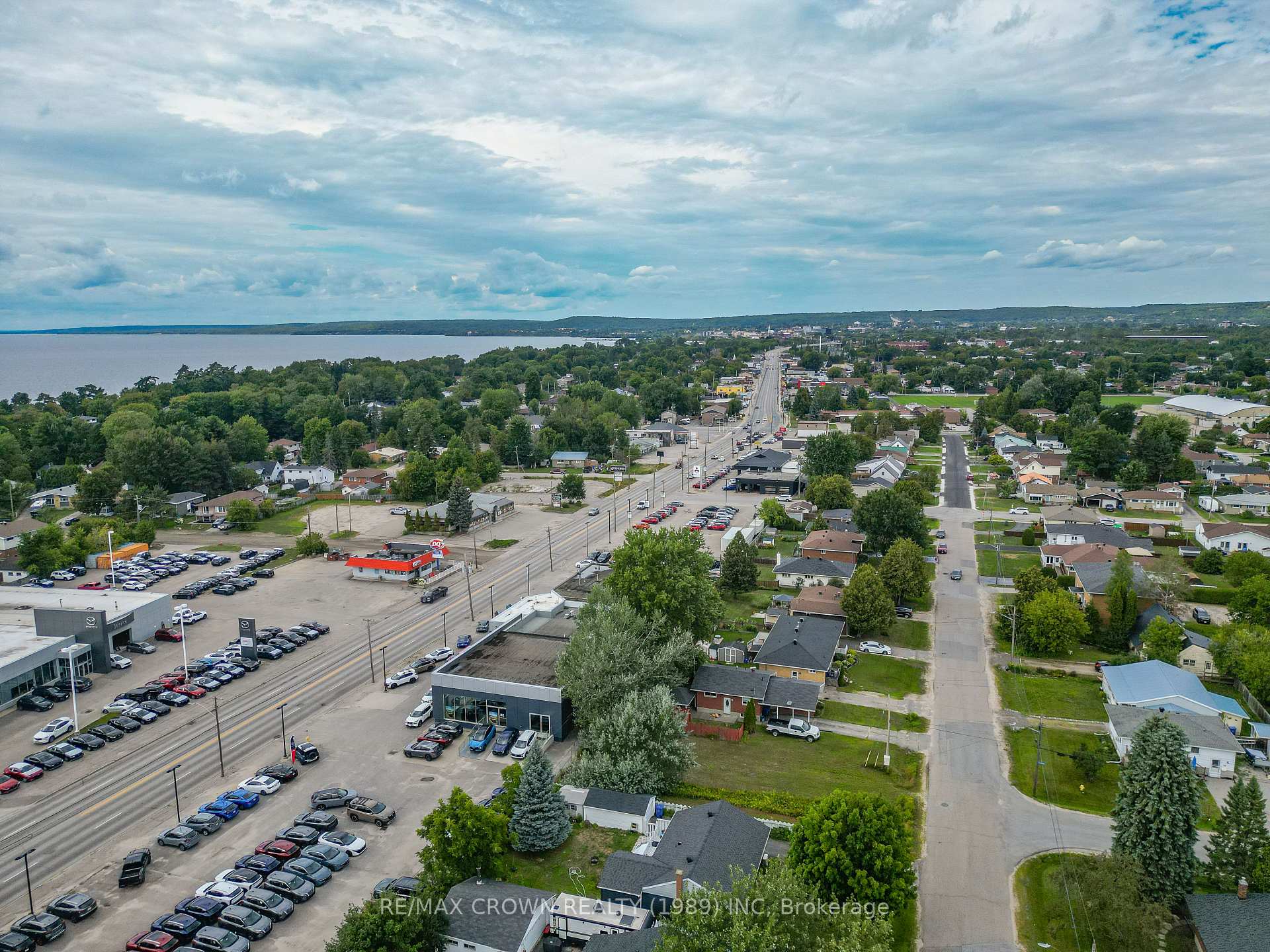 Photo 55 of 262 Lee Avenue, North Bay, Ferris — HOMEH