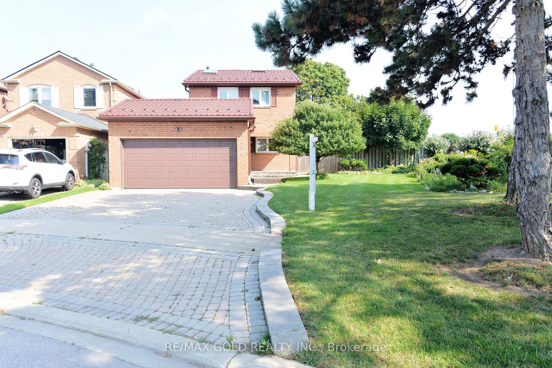 Front of 4284 Sawmill Valley Drive