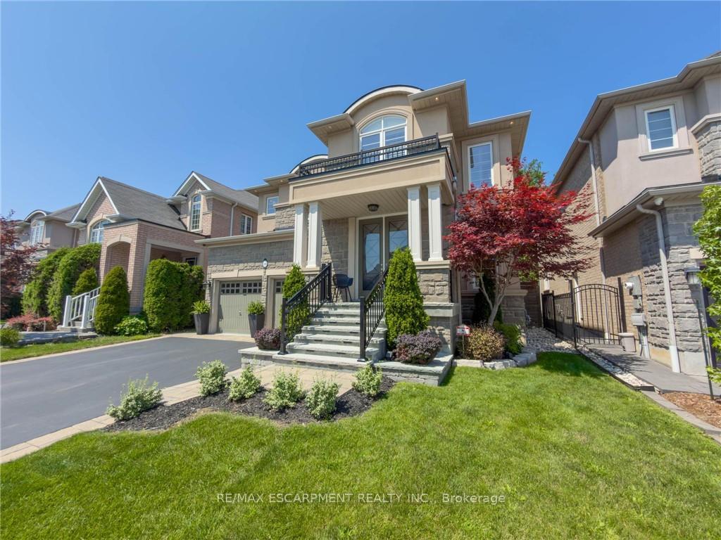 Photo 2 of 80 Sutherland Crescent, Hamilton, Ancaster — HOMEH