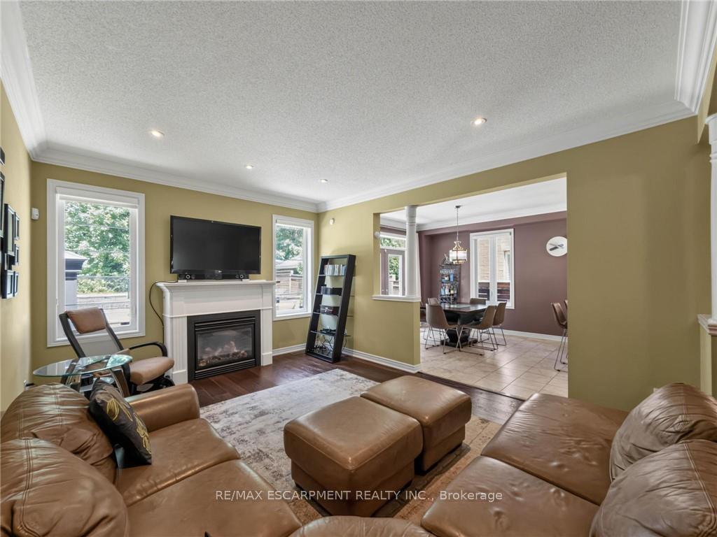 Photo 10 of 80 Sutherland Crescent, Hamilton, Ancaster — HOMEH