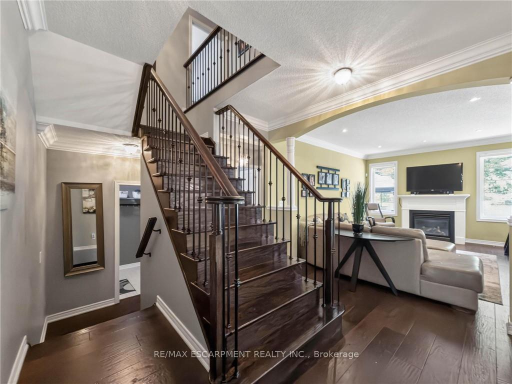 Photo 12 of 80 Sutherland Crescent, Hamilton, Ancaster — HOMEH