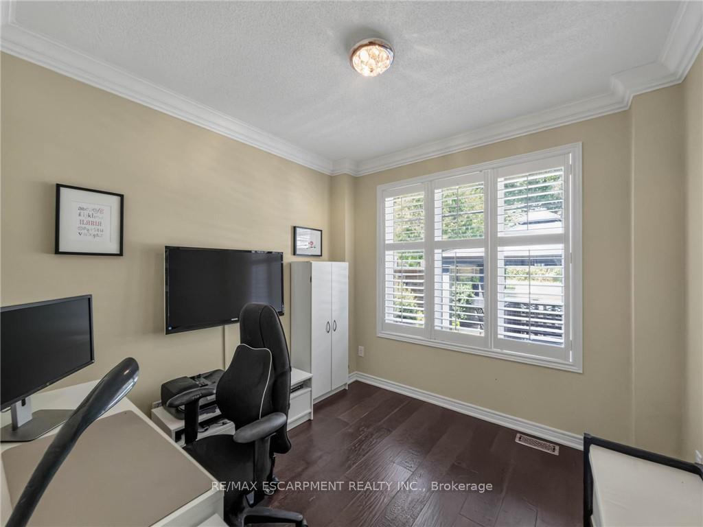 Photo 14 of 80 Sutherland Crescent, Hamilton, Ancaster — HOMEH
