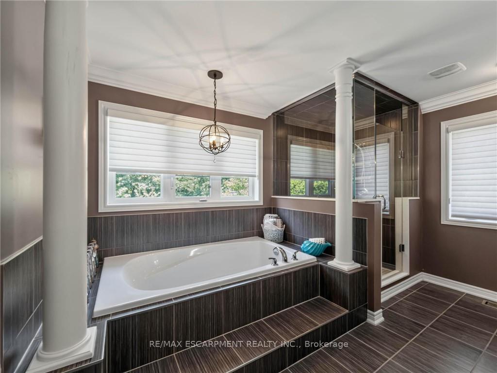 Photo 16 of 80 Sutherland Crescent, Hamilton, Ancaster — HOMEH