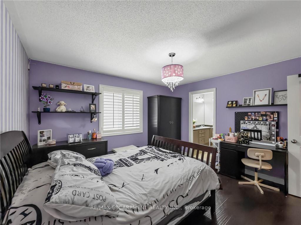 Photo 17 of 80 Sutherland Crescent, Hamilton, Ancaster — HOMEH
