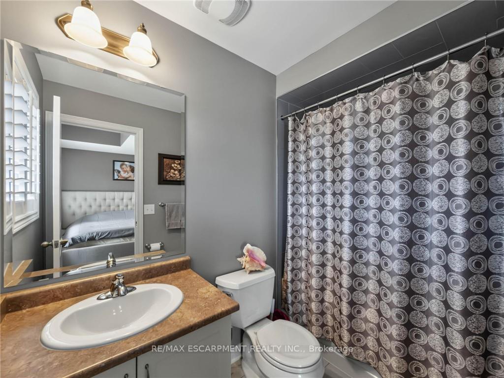Photo 22 of 80 Sutherland Crescent, Hamilton, Ancaster — HOMEH