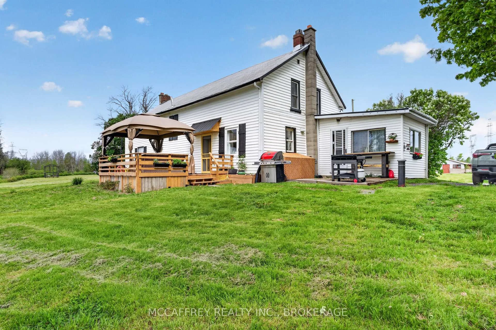 Photo 2 of 1549 Doyle Road, Loyalist, Lennox and Addington - South — HOMEH