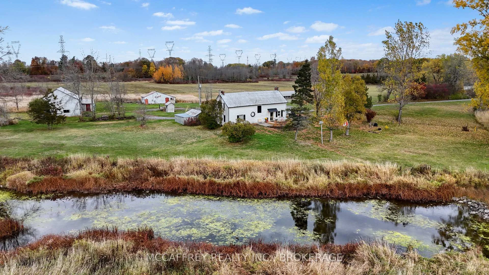 Photo 5 of 1549 Doyle Road, Loyalist, Lennox and Addington - South — HOMEH