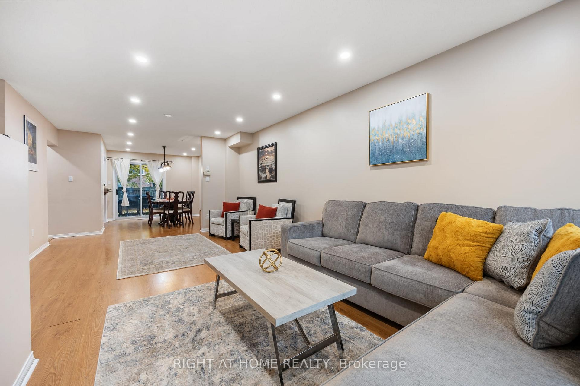 Photo 6 of 54 Amberhill Way, Aurora, Bayview Wellington — HOMEH