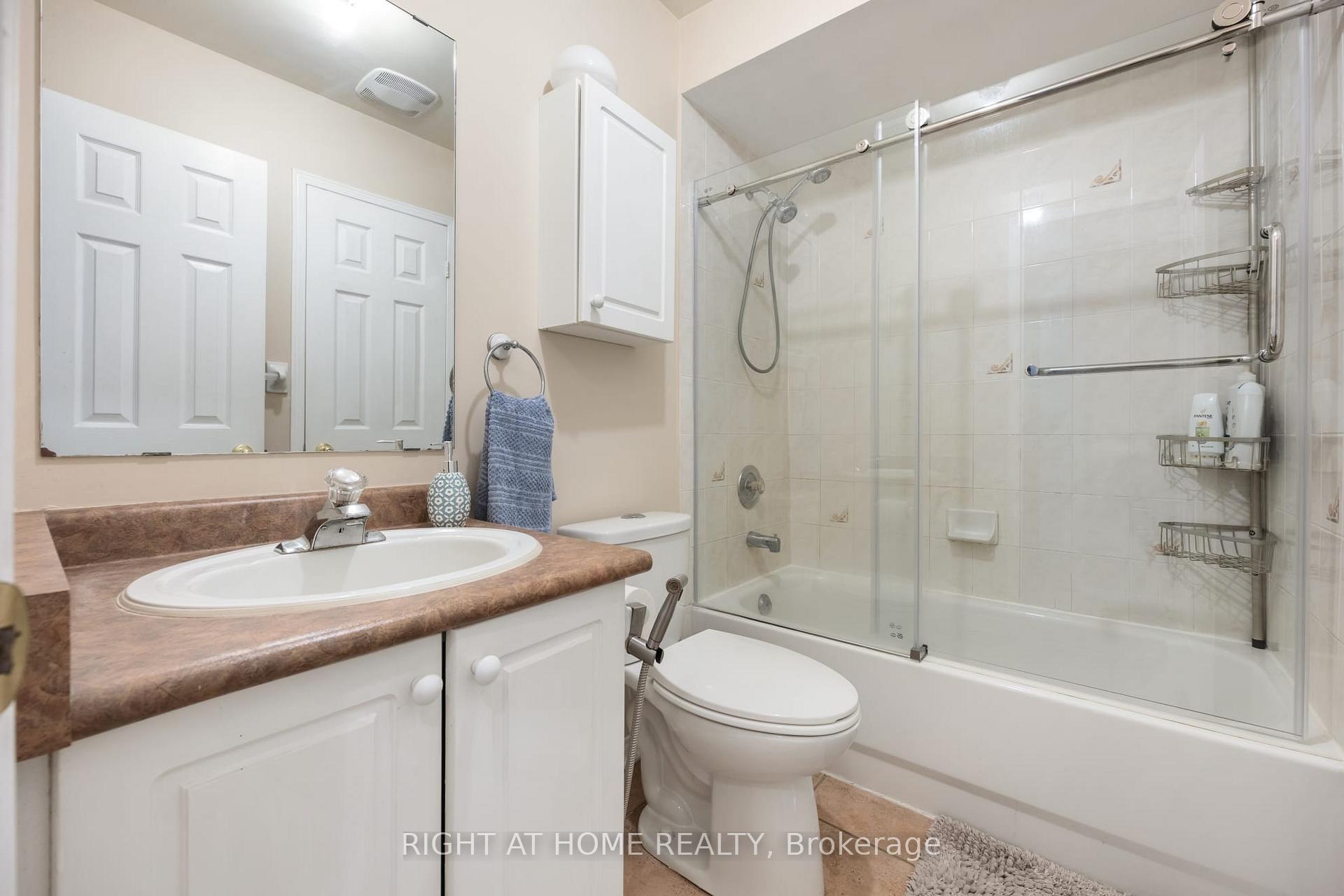 Photo 7 of 54 Amberhill Way, Aurora, Bayview Wellington — HOMEH