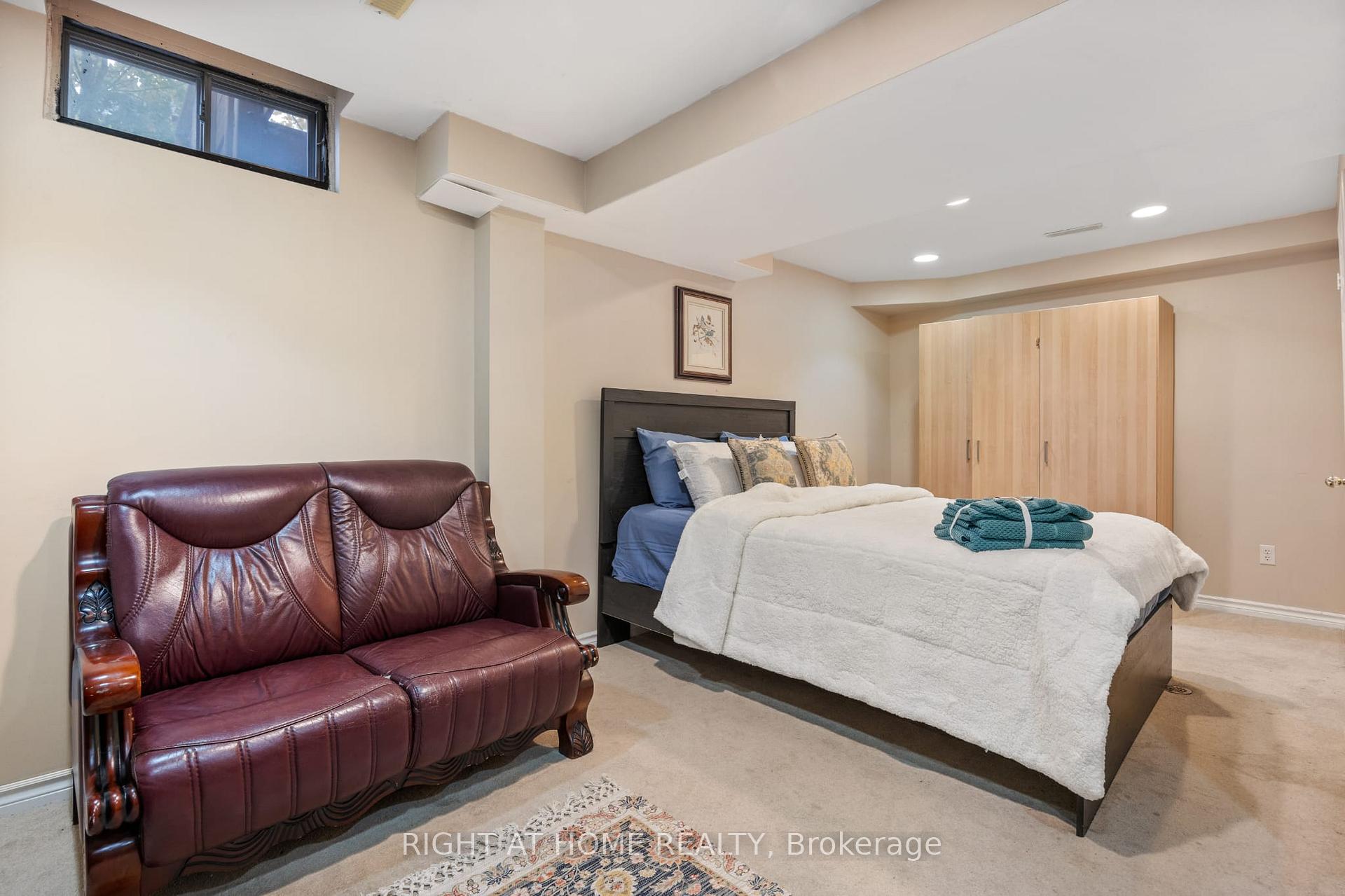 Photo 8 of 54 Amberhill Way, Aurora, Bayview Wellington — HOMEH