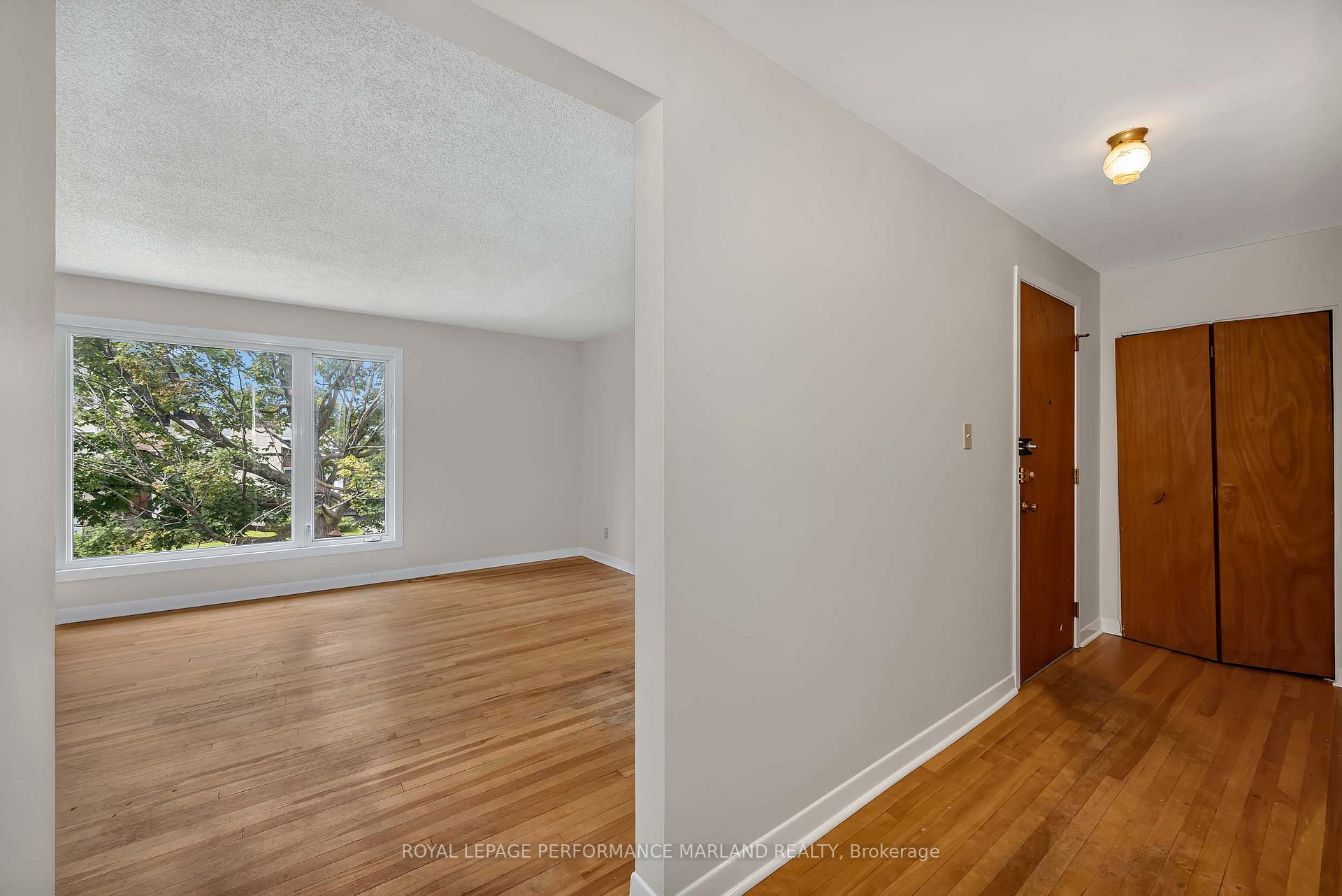 Photo 14 of 845 Forest Street S, Ottawa, Queensway Terrace North — HOMEH