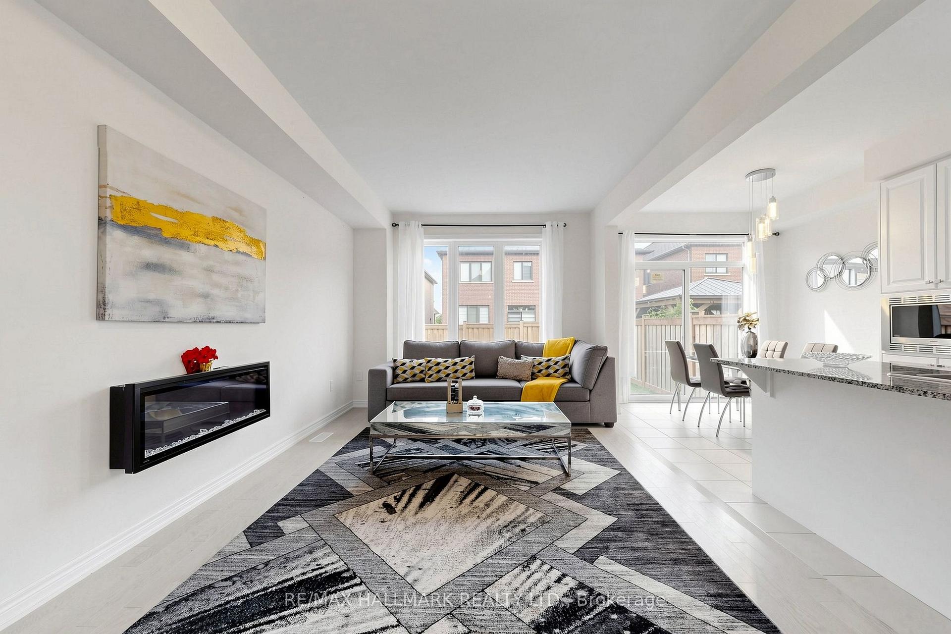 Photo 5 of 19 conarty Crescent, Whitby, Williamsburg — HOMEH