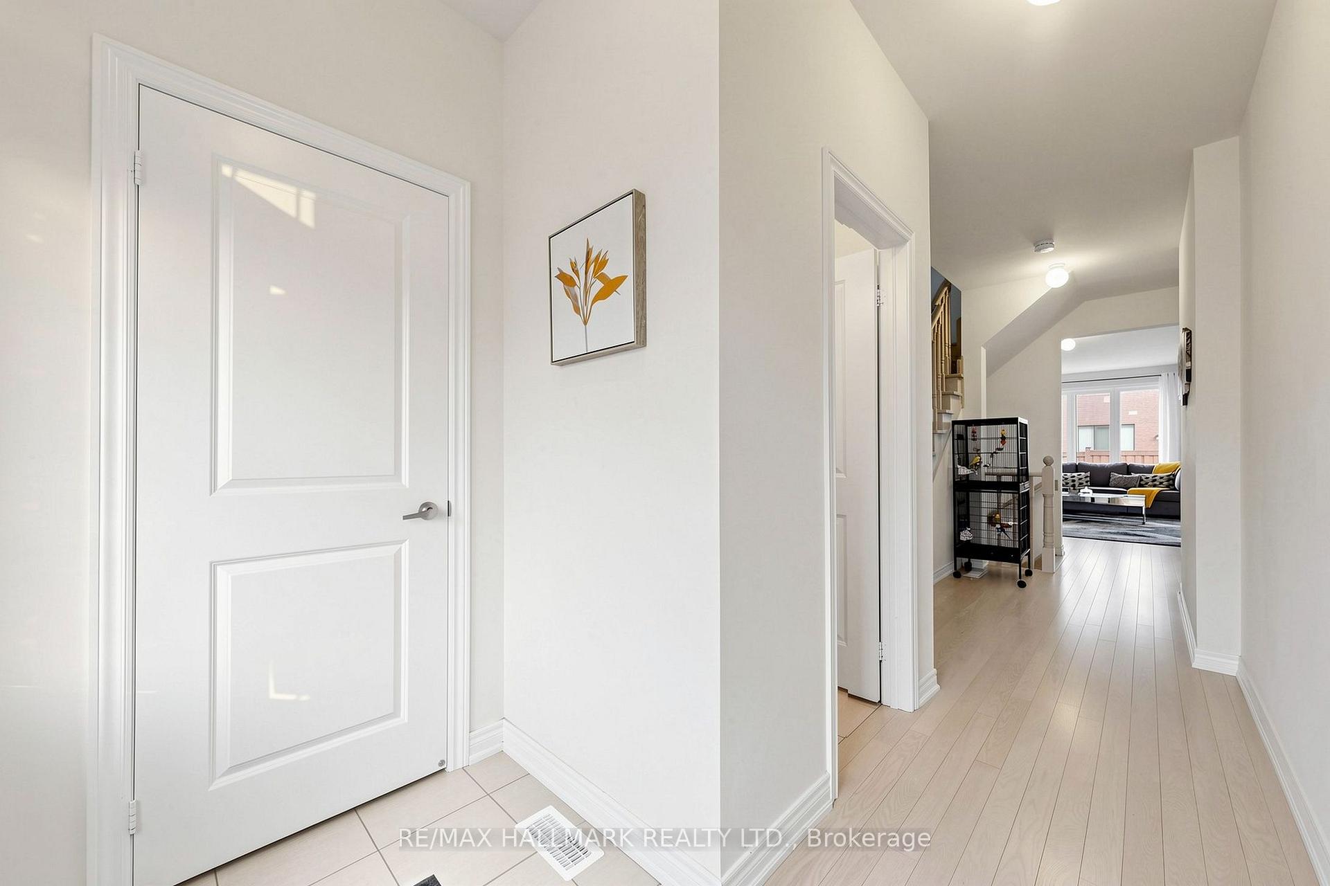 Photo 22 of 19 conarty Crescent, Whitby, Williamsburg — HOMEH